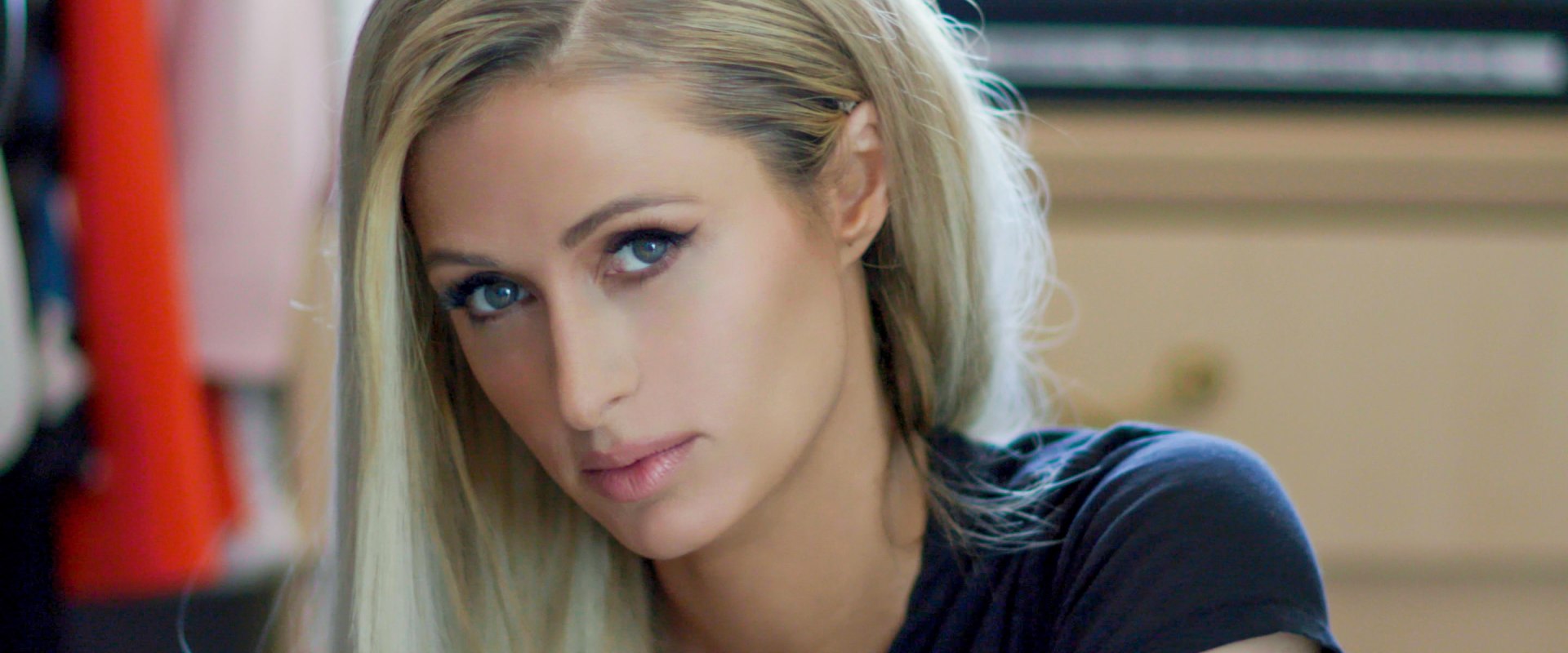 How Celebrities Control Their Public Image Through Photo Choices